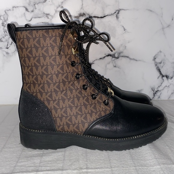 Michael Kors Stylish Black and Brown Girls Boots,HASKELL Size 3 Ankle Boots, mid - Picture 2 of 8